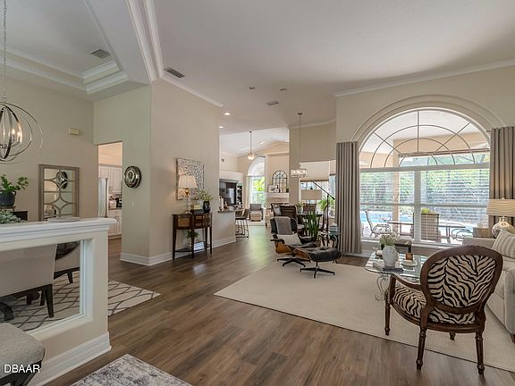 5th image of 7 Circle Creek Way