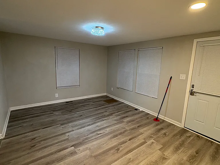 1678 Shady Rest Rd — Photo 18