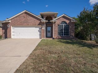 10608 Big Oak Dr, Fort Worth, TX 76131