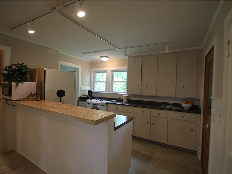 337 Mendon Rd — Photo 14