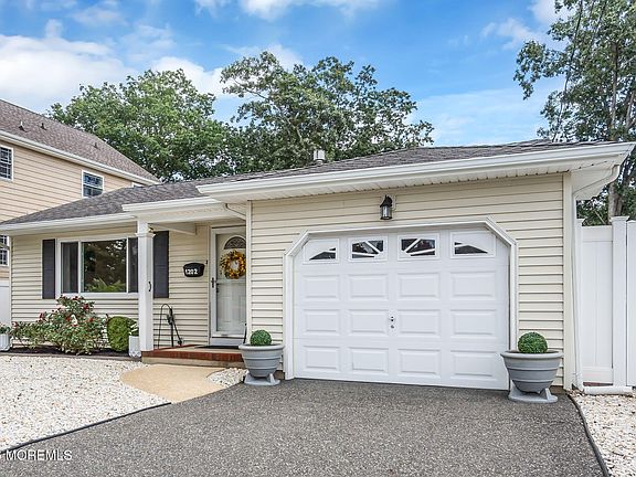 2nd image of 1202 Northstream Parkway