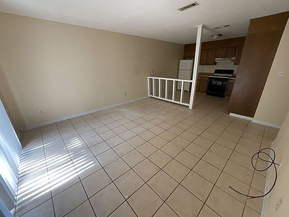 3rd image of 3365 Green Briar Cir #0