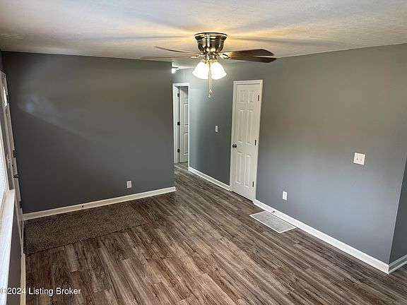 3rd image of 7802 Carnation Dr