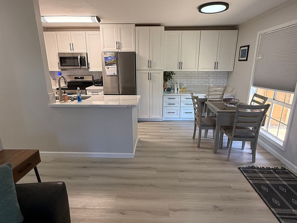 1st image of 140 Uwapo Rd APT 3-101