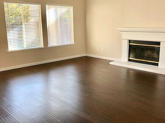 3rd image of 2857 E Deyoung Dr
