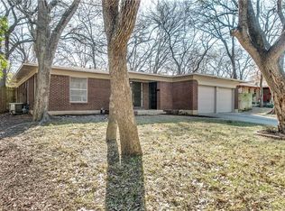 1216 Barker St, Arlington, TX 76012