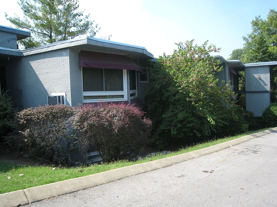just 34 units in this all brick building