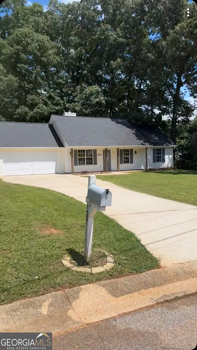 127 Lake Forest Dr photo 1