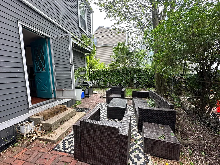 261 Emerson St #1 — Photo 10
