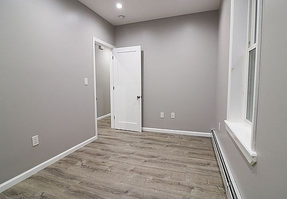 4th image of 4282 Katonah Ave Floor 2