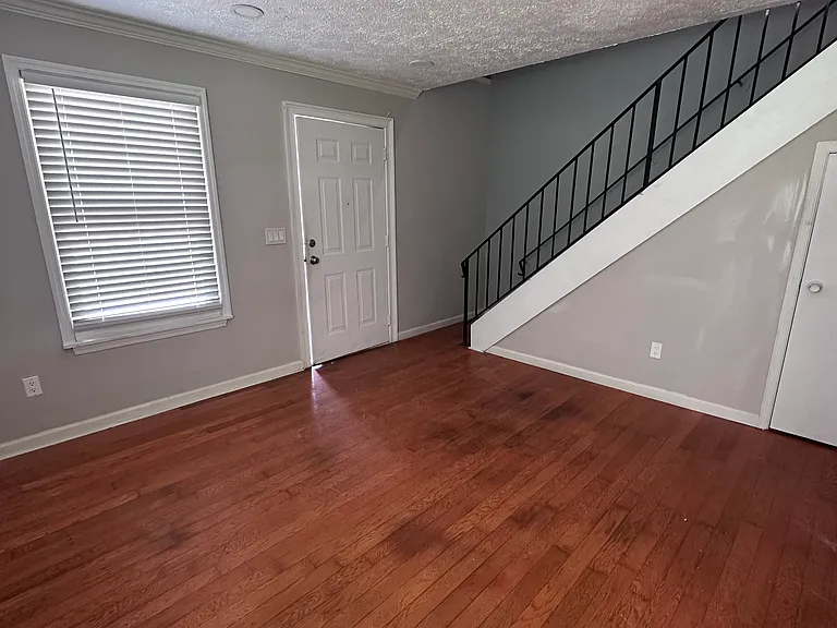 5172 Williams Rd #B — Photo 13