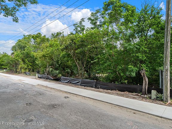 2nd image of 7039 Johnson Rd