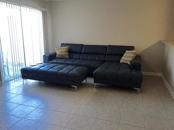 3rd image of 1050 N Black Cherry Dr