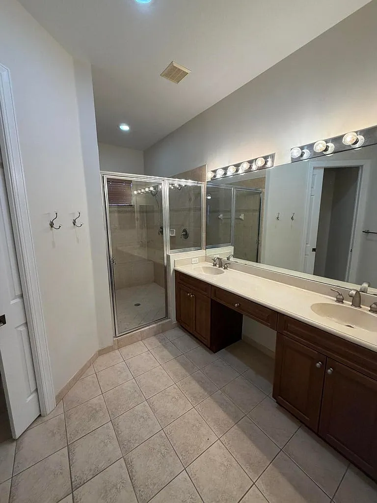 3 bed, 1524 sqft, $3,400 — Photo 4