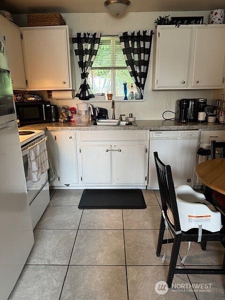 4th image of 1307 Fir Lane #7
