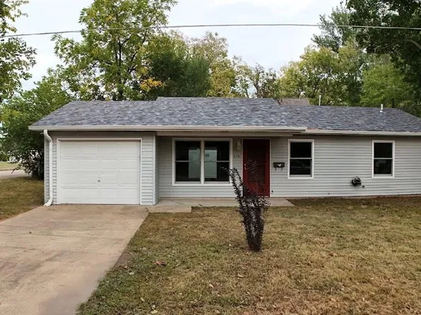 714 Morris St, Farmington, MO 63640