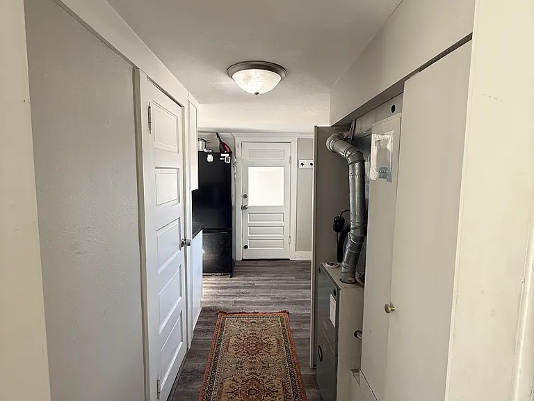 102 SW Walnut St — Photo 8