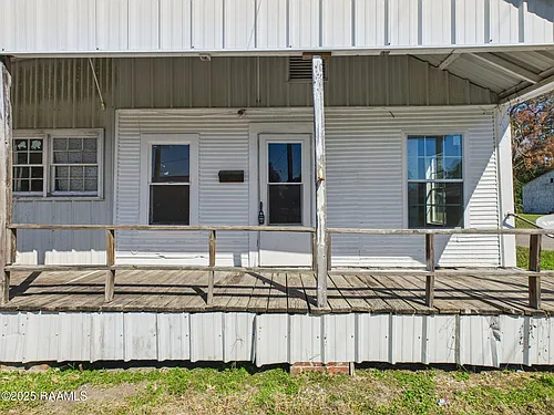 711 E Lessley St Photo 1