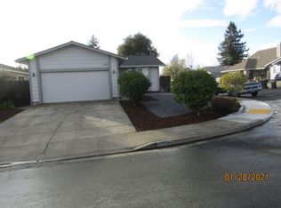 4301 Grandview Way, Rohnert Park, CA 94928