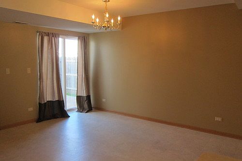 4th image of 820 Symphony Dr