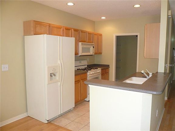 5th image of 9413 W Park Village Dr