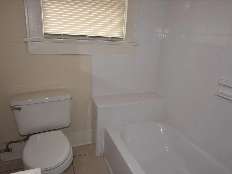 4618 Clay St #2 — Photo 14