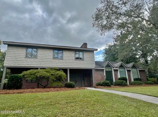 204 Deerwood Dr, Greenville, NC 27858