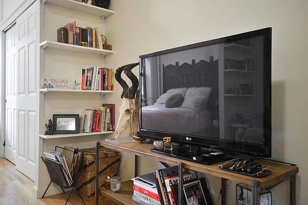 Rented by Compass | media 43