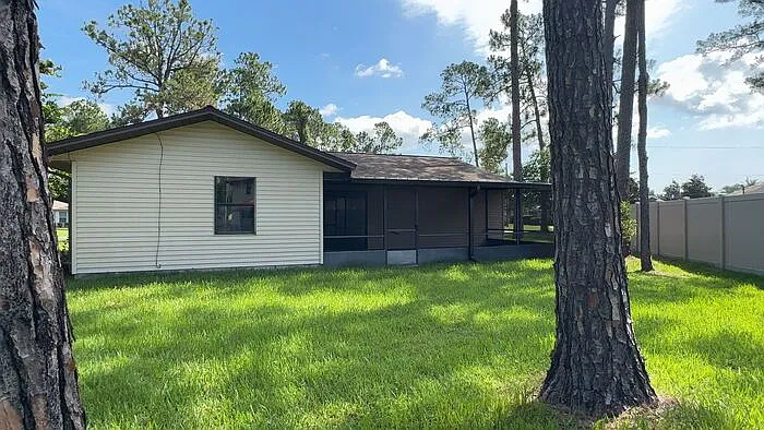 4 bed, 2.0 bath, 1502 sqft, $2,000 — Photo 2