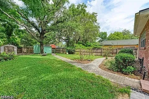 11710 North Dr — Photo 3