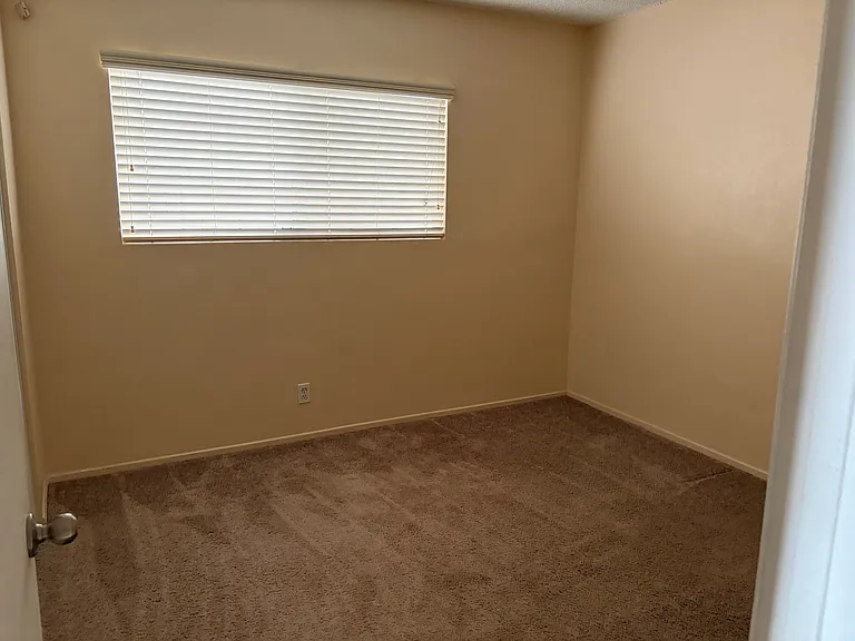 229 S Orange Ave #B — Photo 8