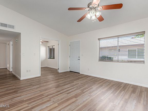 5th image of 1047 W LAGUNA Drive