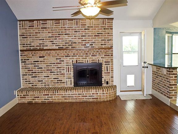 2nd image of 1400 Peggy Ln