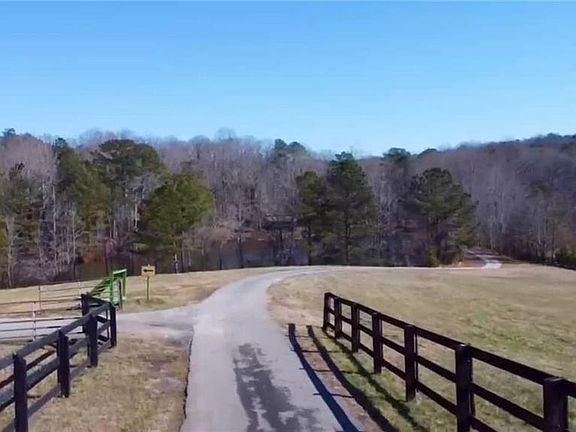 2nd image of 830 Arnold Mill Rd