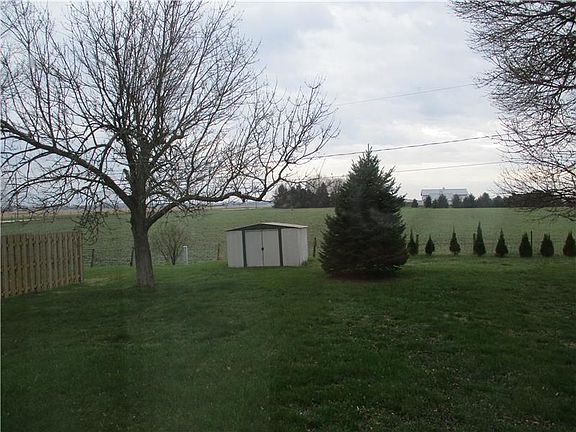 2nd image of 125 Knoll Dr