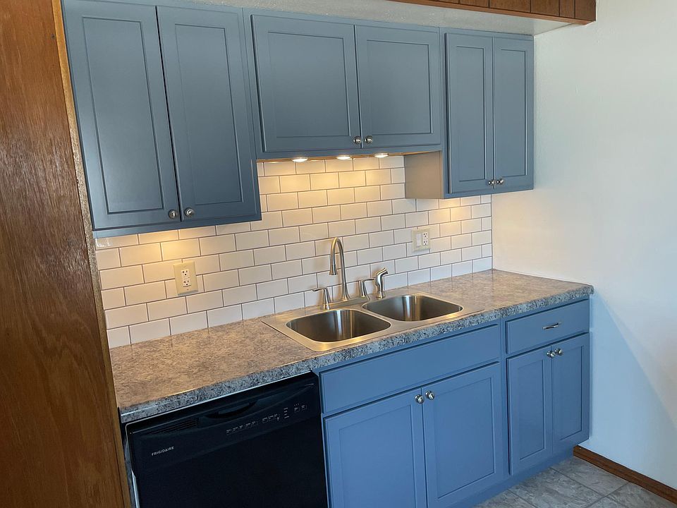 Kitchen cabinets