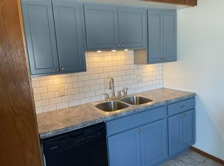 878 N 4th St APT 3, New Richmond, WI 54017
