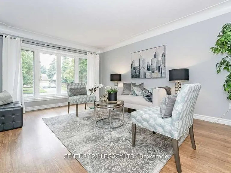 224 River Rd E — Photo 5