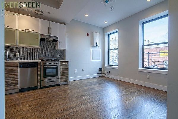 1st image of 89 Grattan St #2K