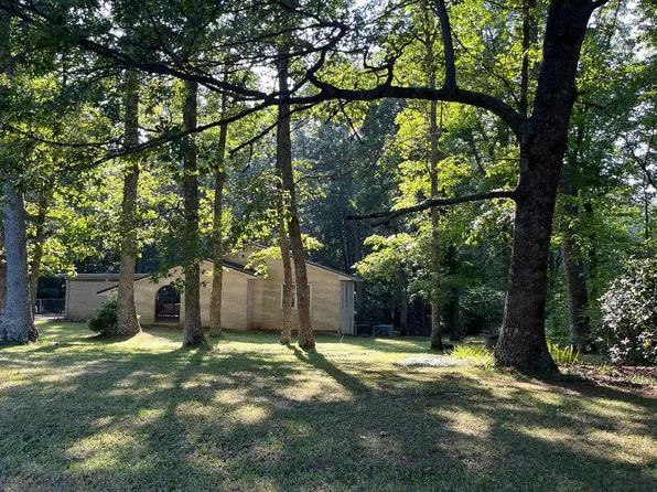 375 Willis Gap Rd, Hillsville, VA 24343