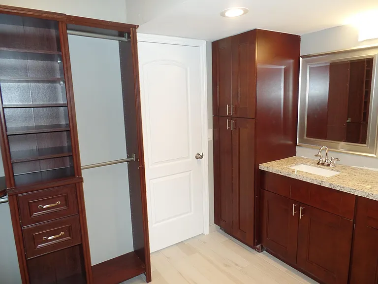 2851 N Oakland Forest Dr #111 — Photo 5