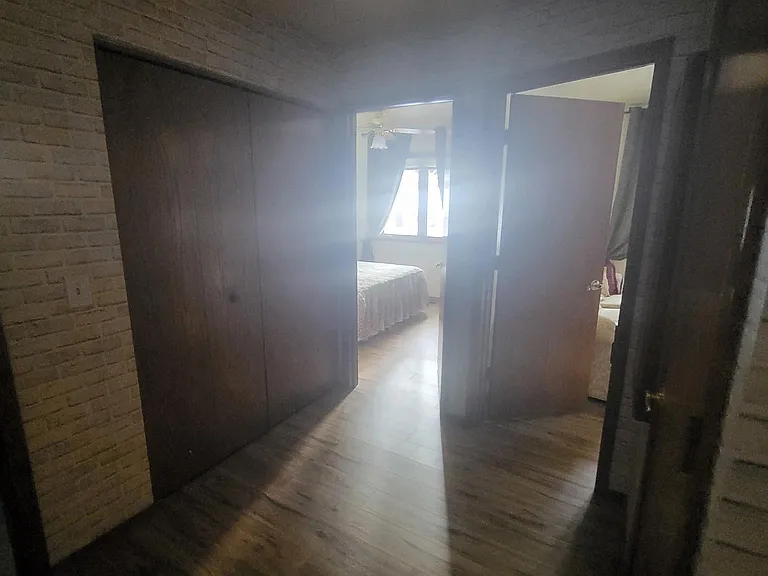 1261 N Edgewood St — Photo 28