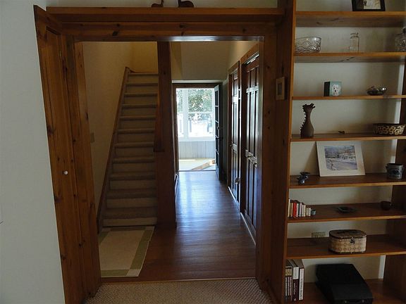 2nd image of 30 Pleasant St