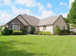 N49W17551 Sheffield Ln, Menomonee Falls, WI 53051