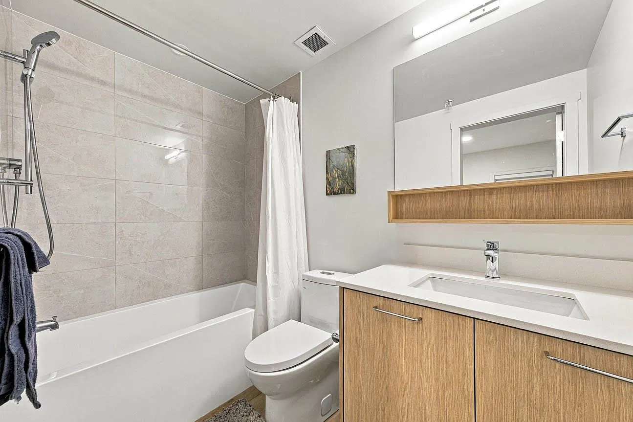 2 bed, 662 sqft, $3,400 — Photo 3