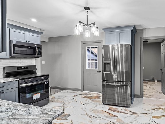 4th image of 2724 Montgomery Run Rd