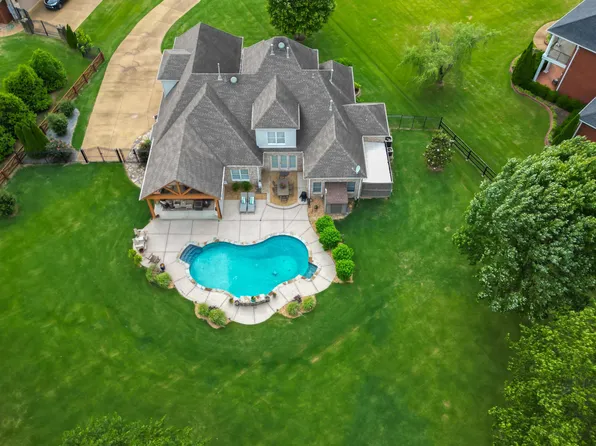 45 Green Tree Cv, Piperton, TN 38017