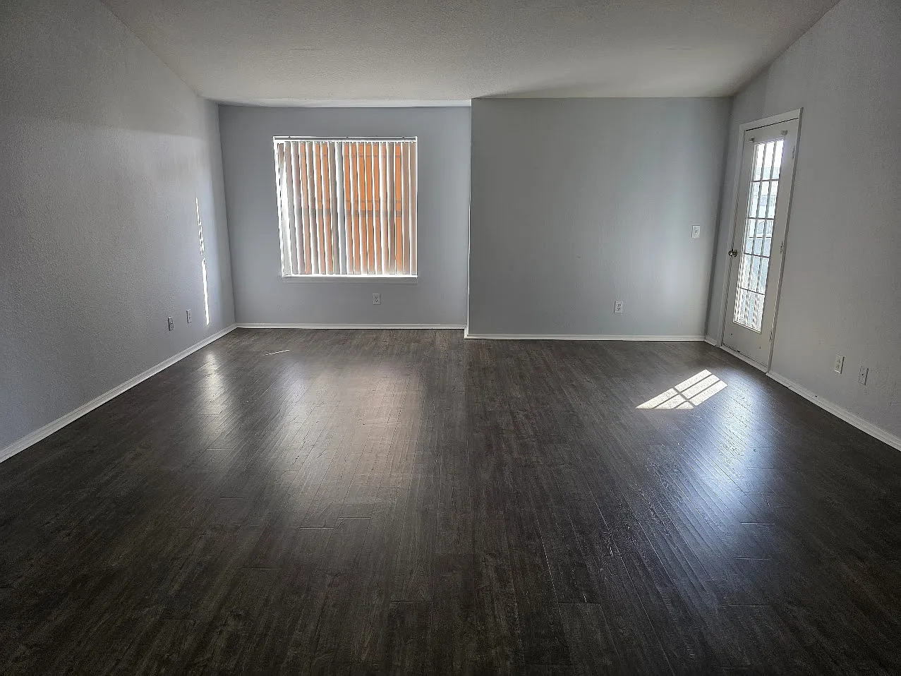 1 bed, 1092 sqft, $1,350 — Photo 4