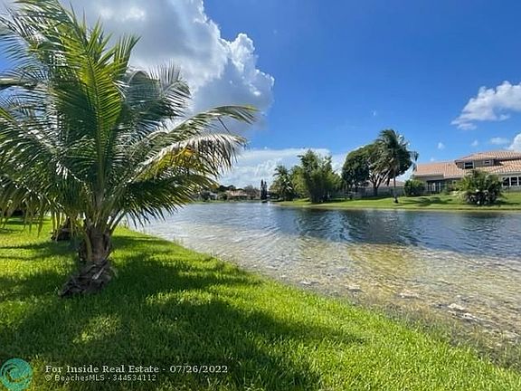 2nd image of 338 Lake Crest Ct