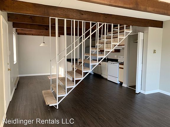 2nd image of 445 Garden Dr